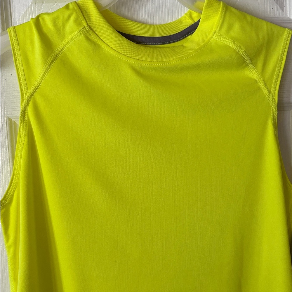 Tee performance active boys new size XL(14-16) Athletic Works polyester driworks